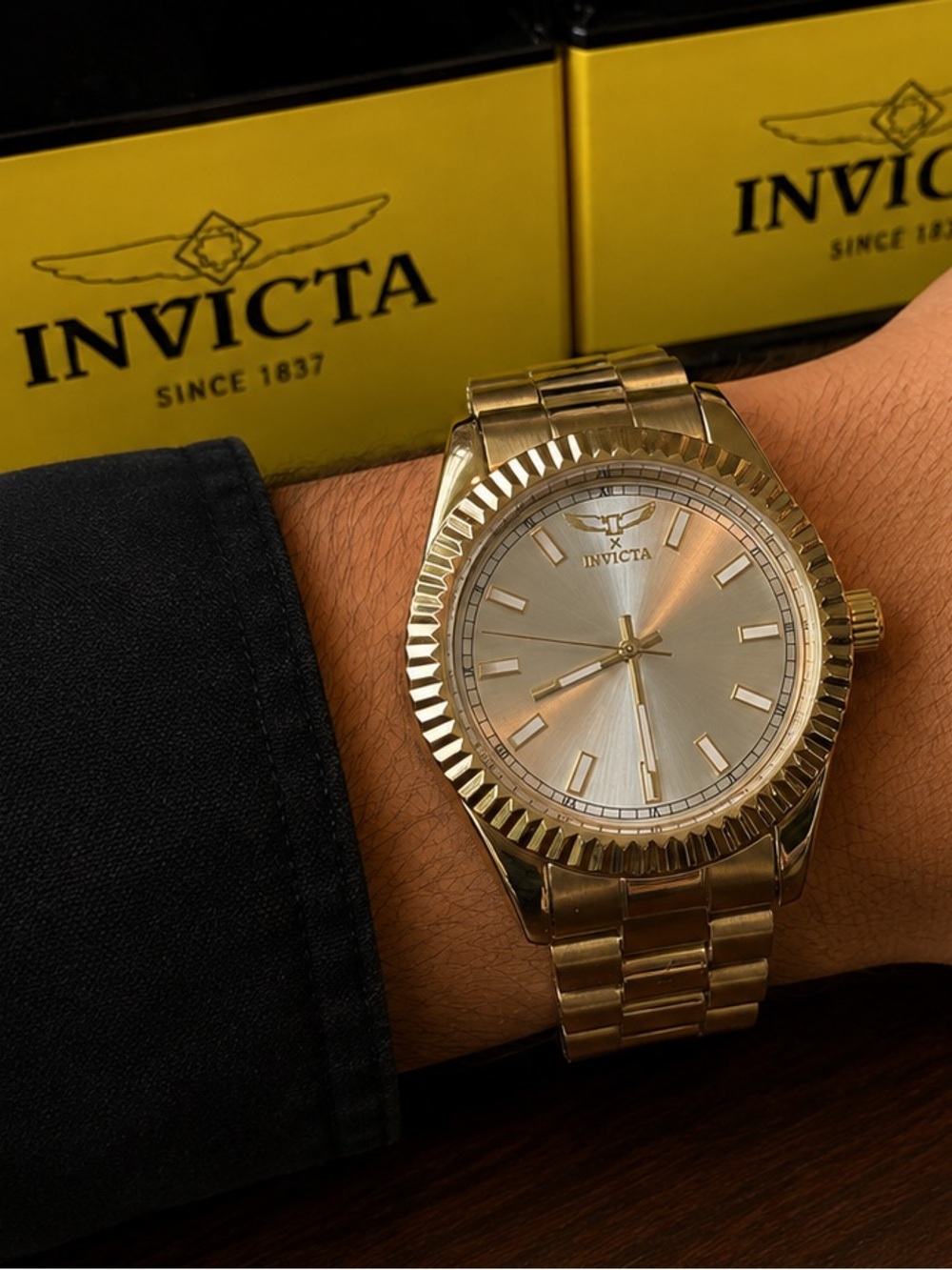 Invicta Gold and Silver Men's Fluted-Bezel Bracelet Watch 69005